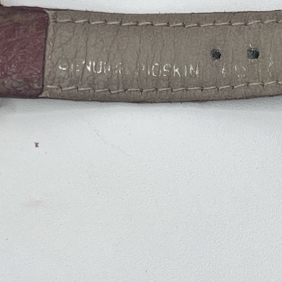 Vintage Disney Mickey Mouse Gold Toned Lorus Watch with Leather Strap - Picture 4 of 6